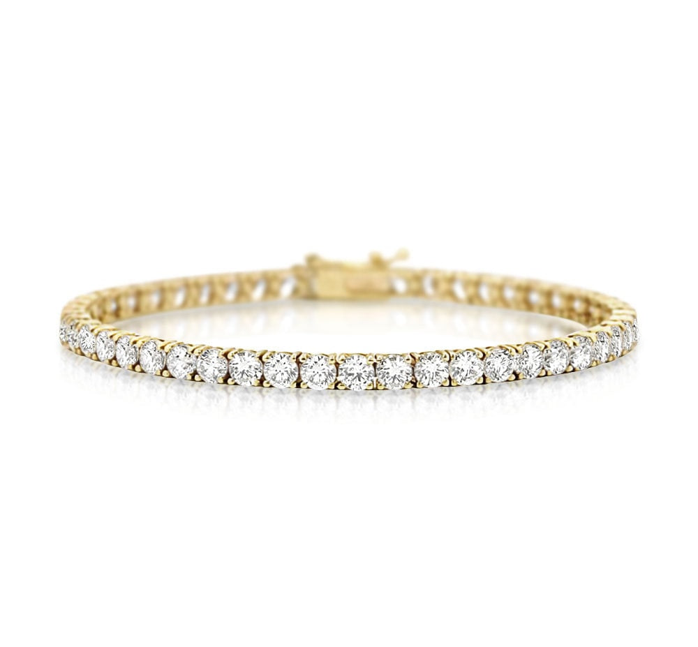 Classic Diamond Tennis Bracelet in 18k Gold